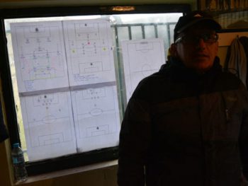 Το 3-5-2 , ο Παπαζώτος και το ελικόπτερο (video)