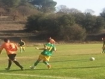 Στην κορυφή με συγκάτοικο,Νησί- Αγροτικός 2-4