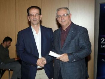 Τιμητική βράβευση για τον Βαγγέλη Γυφτόπουλο