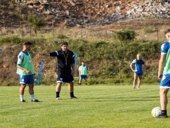 Φιλικό με την Μύκονο στο Καρπενήσι