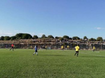 Με το δεξί Κληματιά και Αμφιθέα