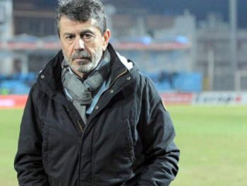 Στον Απόλλωνα Σμύρνης και επίσημα ο Γιάννης Πετράκης