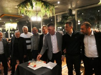 Οι προπονητές έκοψαν την πρωτοχρονιάτικη πίτα τους (video)