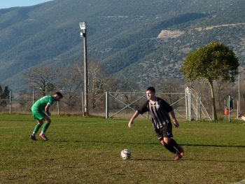 Τα περαστικά του Αετού Νήσου στον Μπάμπη Κολόση