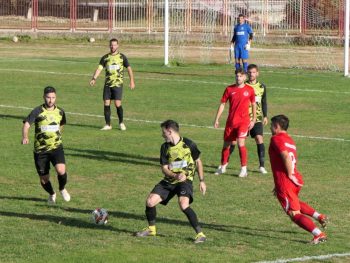 Ελεούσα: Ανανέωσαν Νάσιος, Τσουμάνης και Μαλλάτος