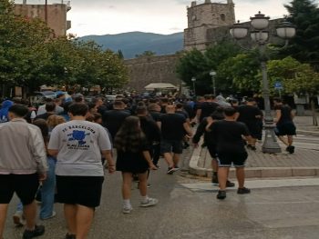 Οι οπαδοί του ΠΑΣ διαδήλωσαν ειρηνικά με πορεία στον Μώλο 