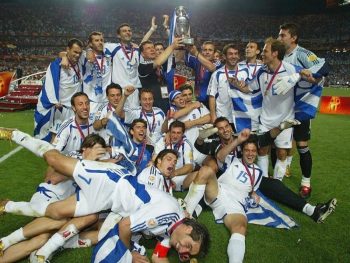 4 Ιουλίου 2004: 22 χρόνια από το έπος της Εθνικής Ελλάδας (video)