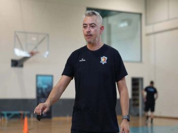 Μασλαρινός: «Έτοιμοι για το παιχνίδι με τον Πανσερραϊκό»