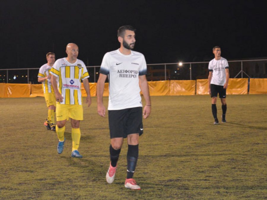 Μικρόφωνο στα γήπεδα 