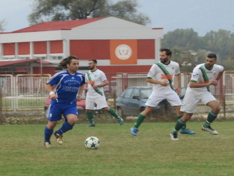 Χωρίς αλλαγές στην κορυφή 