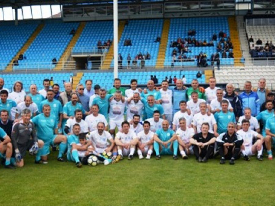 Μια γροθιά Βετεράνοι ΠΑΣ και ΠΑΟΚ για τον Σωτήρη Ντάμαρη (video)