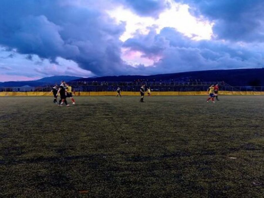 Καταιγιστικό το Νησί, ισοπαλία στη Λιμνοπούλα