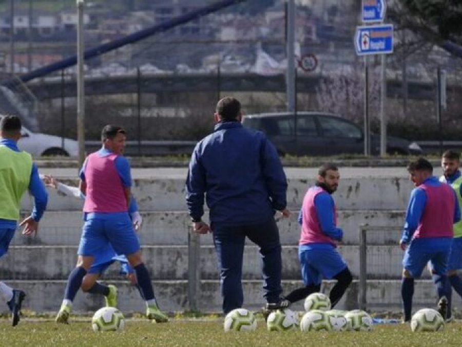 Επιστρέφει στις προπονήσεις και η Super League 2