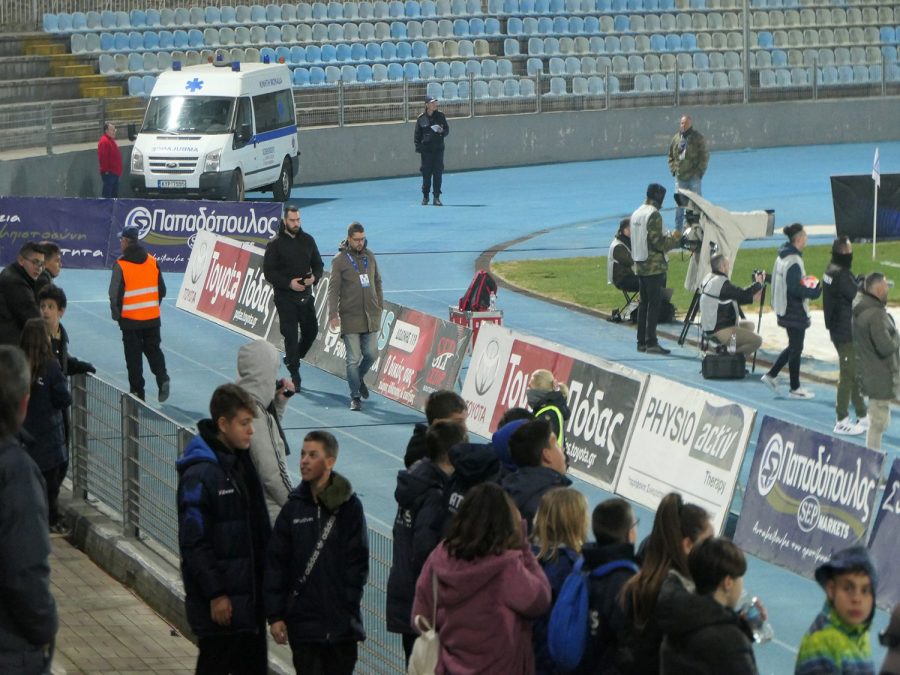 Προκλητικό σουλάτσο Γκαγκάτση στον αγωνιστικό χώρο (video)