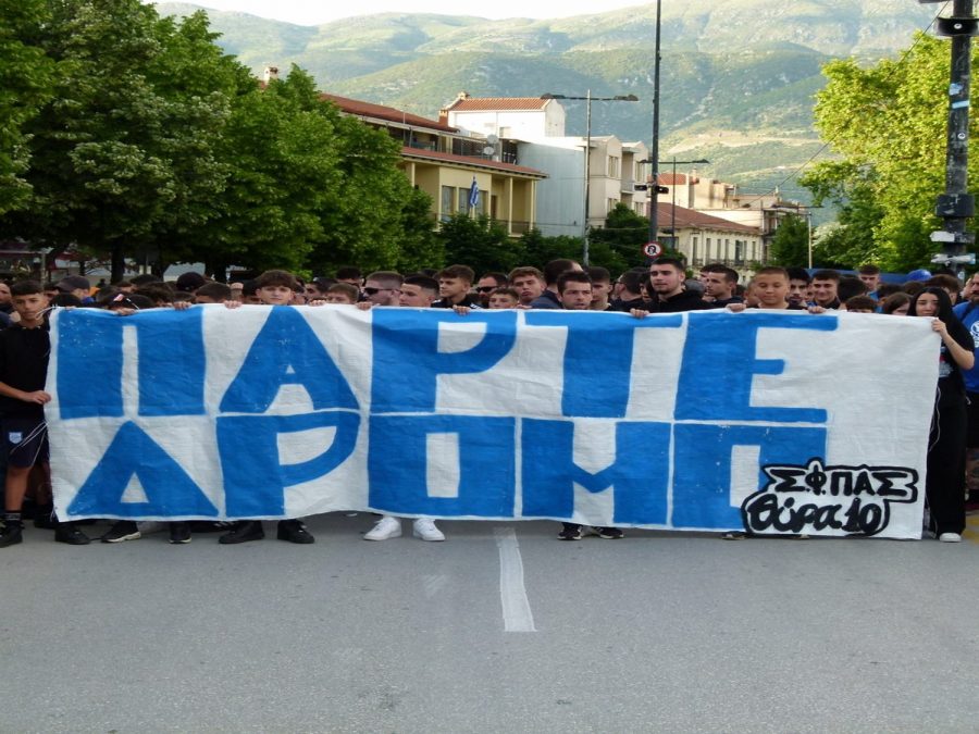 Δεύτερη συγκέντρωση, μεγαλώνει η οργή...(vid+pic)