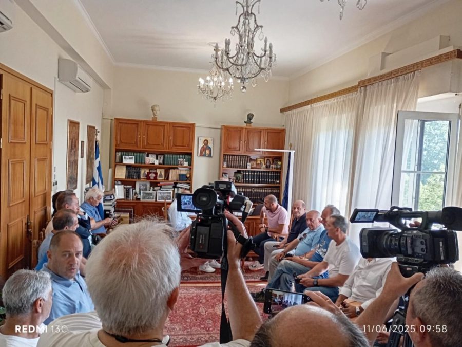 Oλοκληρώθηκε η σύσκεψη, αναμένεται κοινή ανακοίνωση