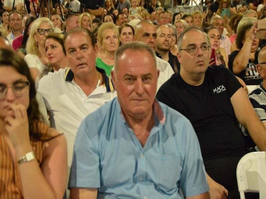  Ο Μιχάλης Παπαϊωάννου στο πλευρό του Νίκου Σιόντη