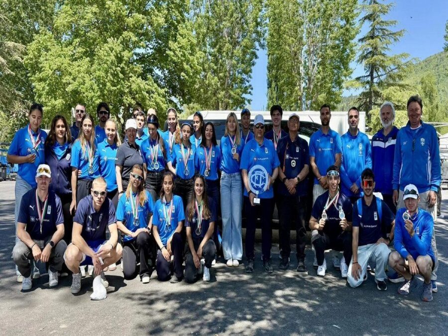 Μετάλλια στην Ιταλία για τα «κουπιά» του ΝΟΙ