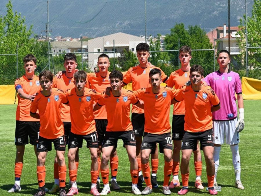 Τα βλέμματα στον τελικό της Κ17 του ΠΑΣ 