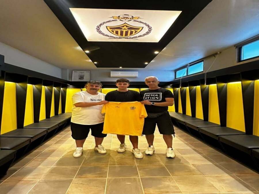 Στην Ελεούσα ο νεαρός Κωνσταντίνος Γκίζας