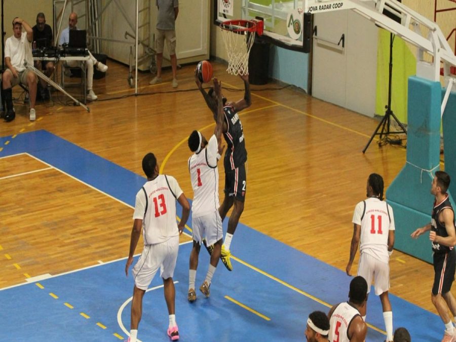 Ηττήθηκαν από τον Πανιώνιο (77-73) οι Vikos Φalcons 