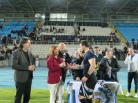 Οι απονομές των δύο φιναλίστ του τελικού (video-photos)